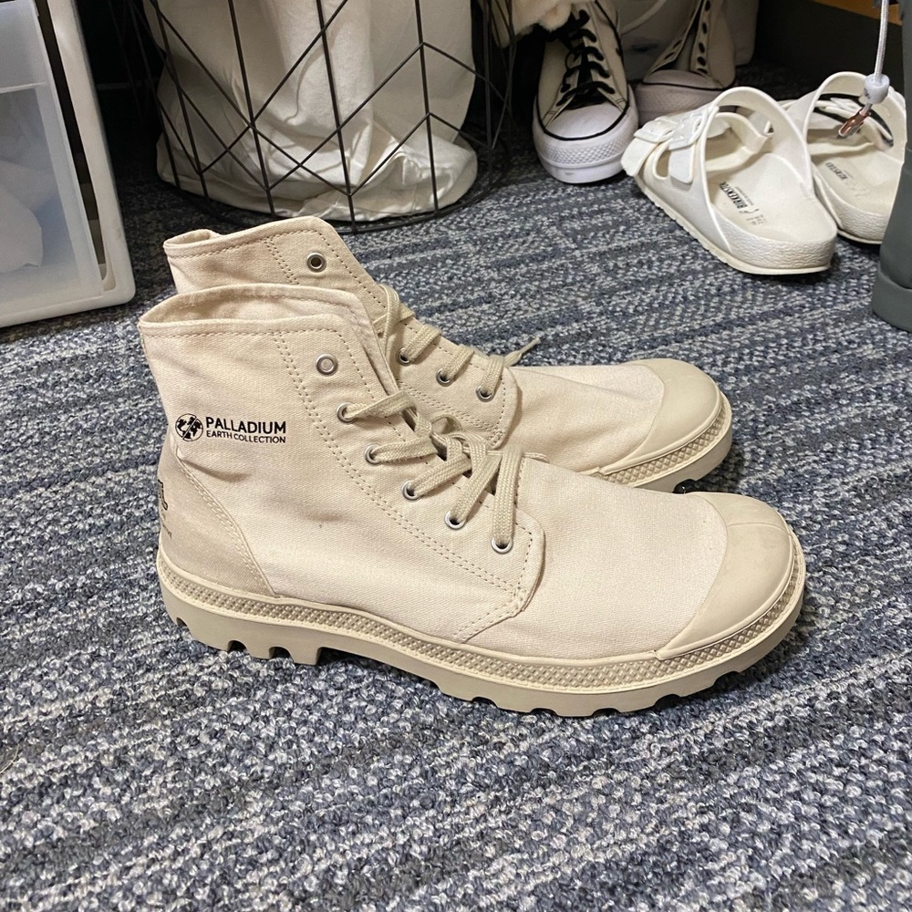 Palladium boots